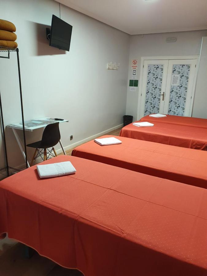 Pensión El Espolón Logroño Exterior foto